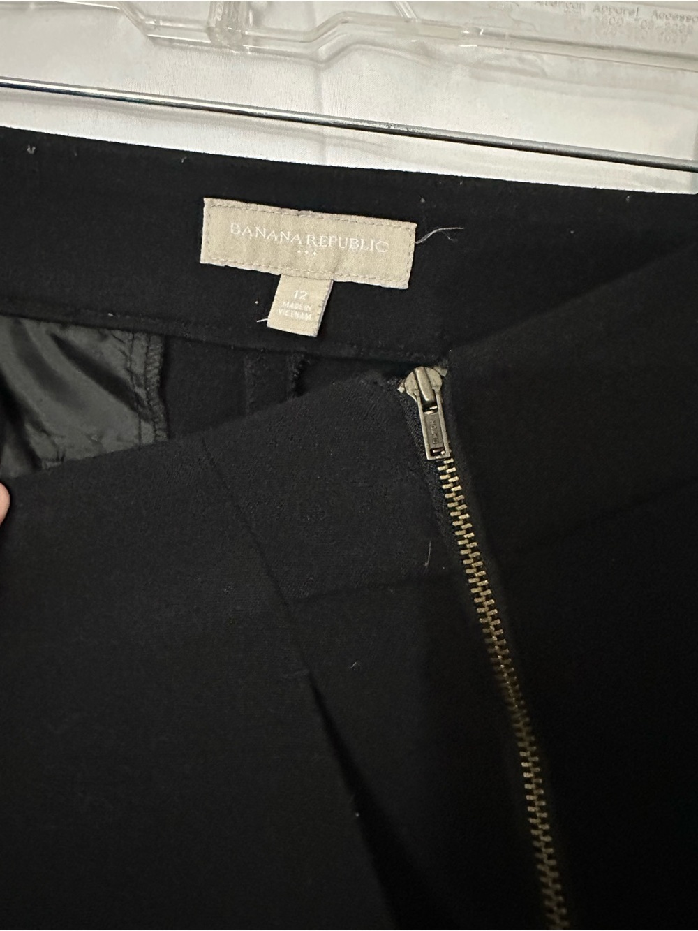Banana Republic Black High-Waist Side-Zip Stretch Shorts - Picture 2 of 3